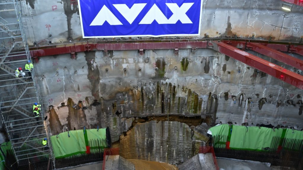 Μετρό: Η άφιξη του μετροπόντικα στον Ευαγγελισμό – Δείτε βίντεο