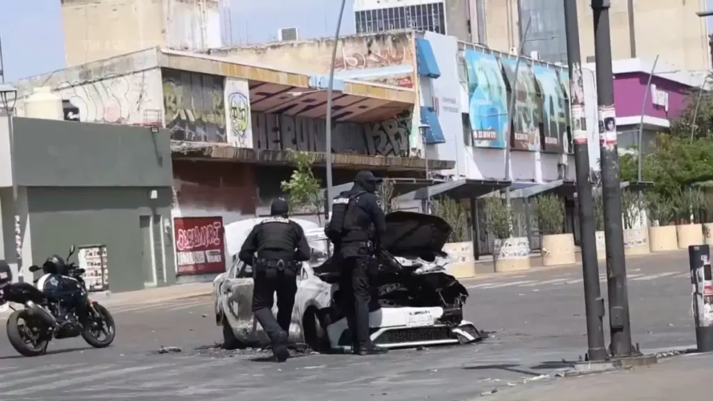 “Κόλαση” στο Μεξικό μετά την εξόντωση του “Ελ Μέντσο” – Κλειστά σχολεία και πανεπιστήμια, απαγόρευση της κυκλοφορίας (βίντεο)