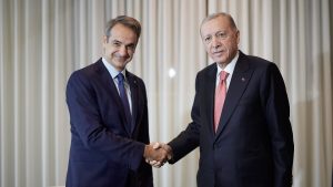 Με 10 υπουργούς ο Μητσοτάκης στην Άγκυρα για το Συμβούλιο Συνεργασίας με Ερντογάν