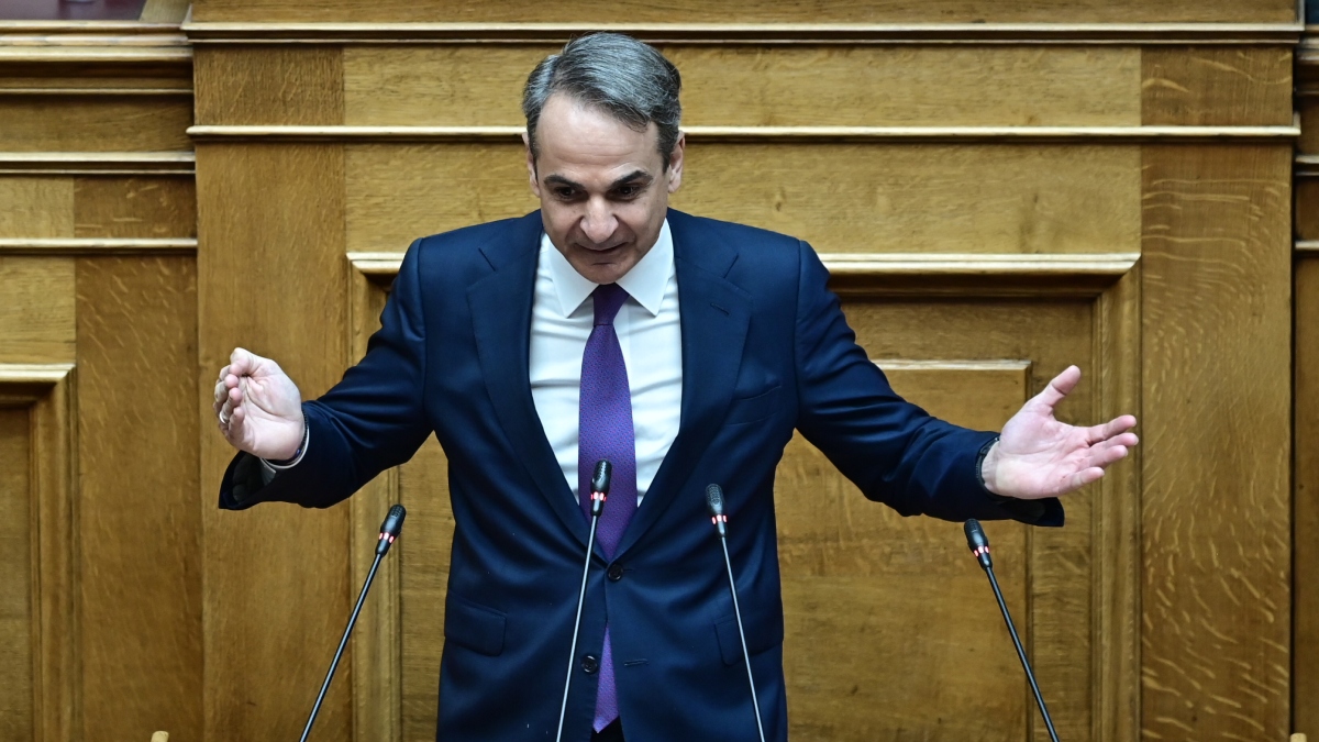 “Να μετακομίσετε στο ΚΚΕ” – Η απάντηση Μητσοτάκη στην παρέμβαση Ανδρουλάκη στη Βουλή