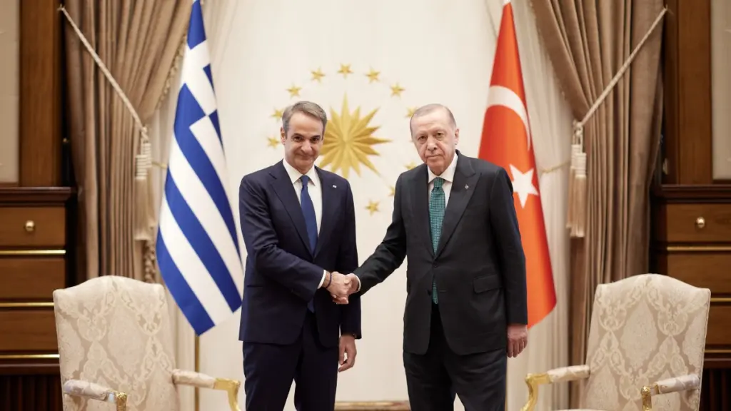 Σε εξέλιξη η συνάντηση Μητσοτάκη – Ερντογάν στο Λευκό Παλάτι της Άγκυρας