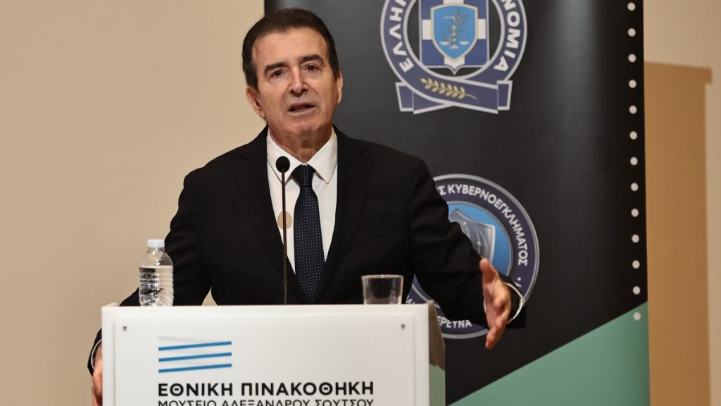 Χρυσοχοΐδης: «Προσοχή στα deep fake βίντεο! Αλλοιώνουν την πραγματικότητα»