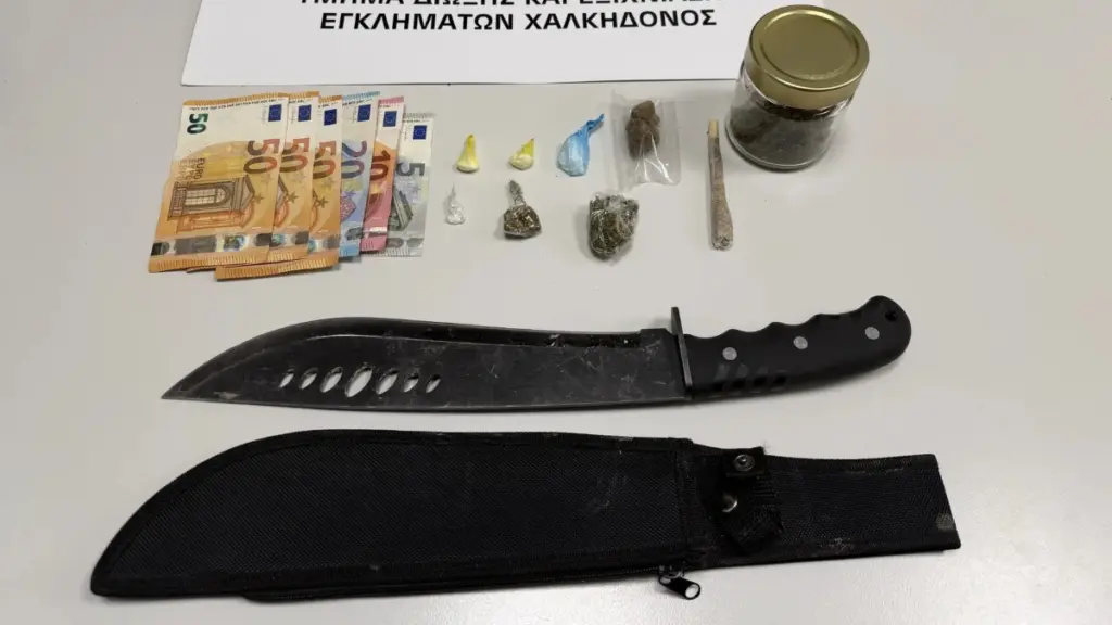 Ημαθία: Αστυνομικός σκύλος «ξετρύπωσε» ναρκωτικά στο σπίτι 31χρονου – Συνελήφθησαν δύο άτομα