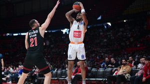 Ολυμπιακός – Καρδίτσα 102-87: Νέα “100στάρα” για τους “ερυθρόλευκους”