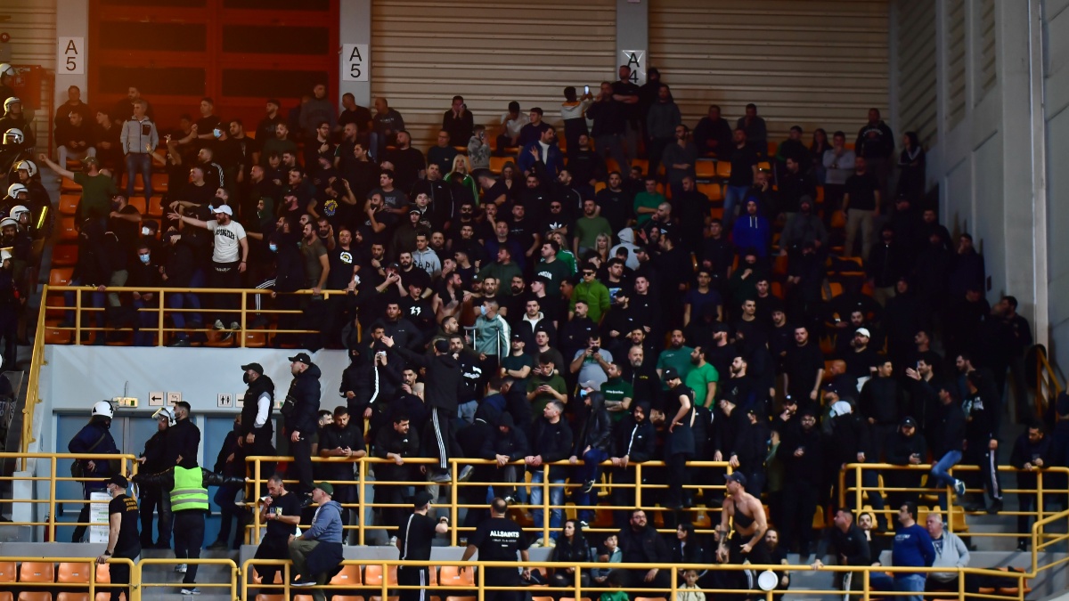 Ολυμπιακός – Παναθηναϊκός AKTOR: Μαζί στις εξέδρες οι οπαδοί των “αιωνίων” (εικόνα)