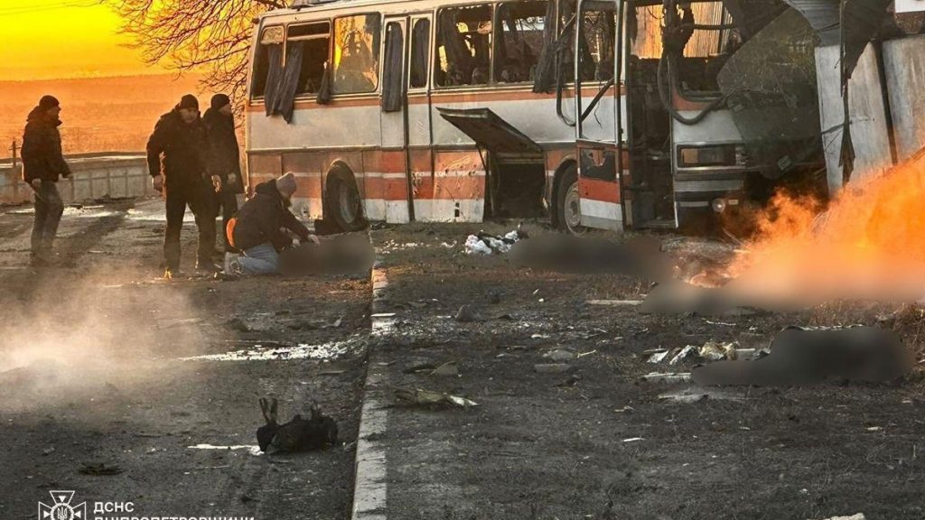 Ουκρανία: Πάνω από δώδεκα νεκροί εργάτες σε χτύπημα από ρωσικό drone