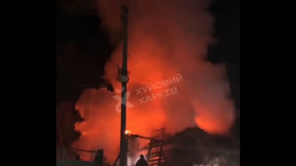 Ουκρανία: Τρία μικρά παιδιά και ο πατέρας τους σκοτώθηκαν από ρωσικό πλήγμα στο Χάρκοβο (βίντεο)