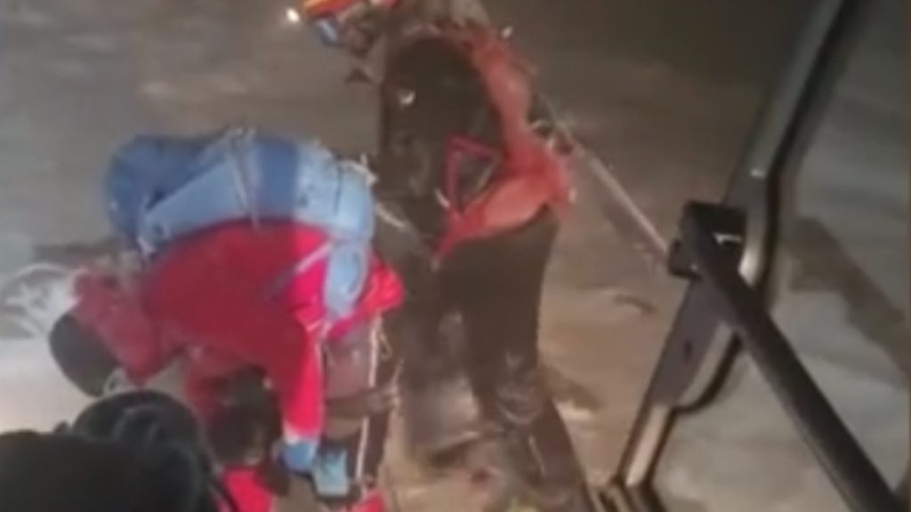 Παρνασσός: Βίντεο ντοκουμέντο από την διάσωση των δύο ορειβατών