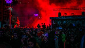 Πάτρα: Σήμερα η μεγάλη παρέλαση των αρμάτων με τη συμμετοχή 50.000 καρναβαλιστών – Στις 21:00 η καύση του βασιλιά καρνάβαλου