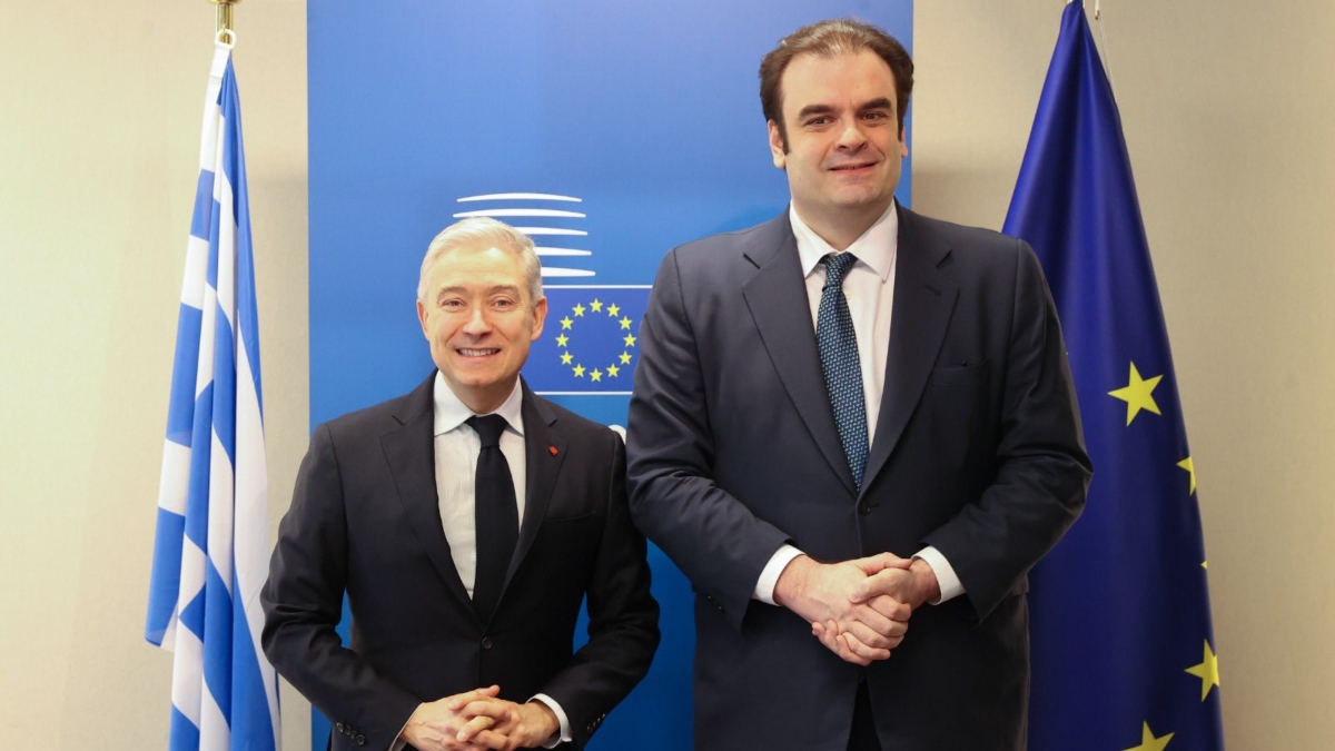 Πιερρακάκης: Πρώτη φορά σε Eurogrοup υπουργός Οικονομικών του Καναδά