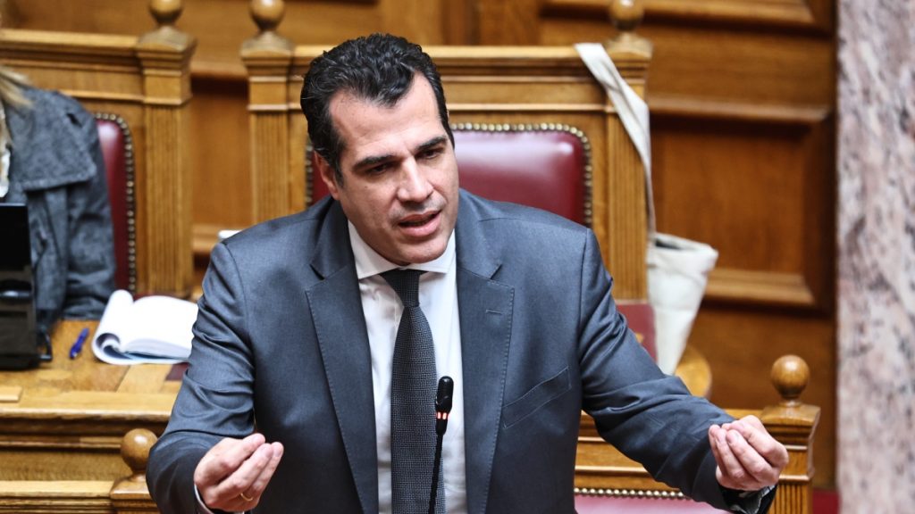 Πλεύρης για Χίο: “Το Λιμενικό δεν είναι επιτροπή υποδοχής – Εχθρός μας οι διακινητές”