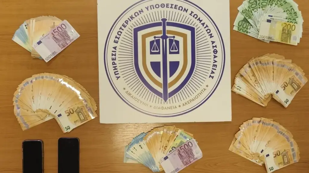 Ρόδος: Τα “ψωμιά”, τα “λουλούδια” και τα “αρβυλάκια χακί” – Οι κωδικοί του κυκλώματος που διακινούσε κοκαΐνη αξίας άνω των 700.000 ευρώ