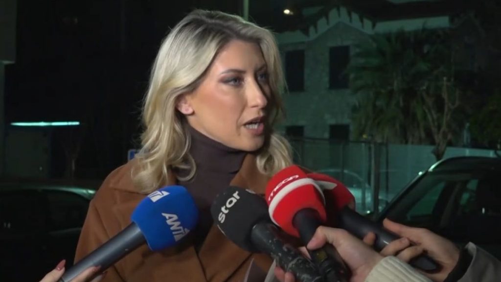 Σία Κοσιώνη: Οι πρώτες δηλώσεις μετά την επιστροφή στον ΣΚΑΪ – «Προτεραιότητά μας είναι η υγεία μας»