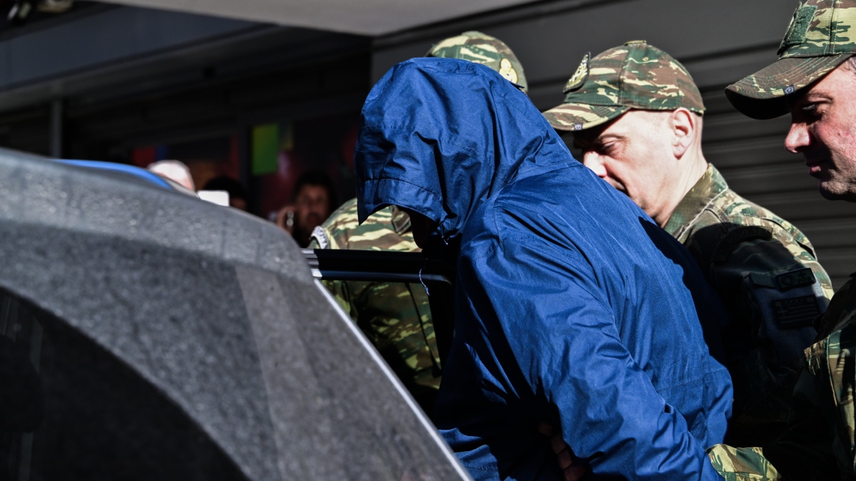 Η διπλή ζωή του σμηνάρχου – κατασκόπου: Στο “κάδρο” των Αρχών δύο νέα πρόσωπα