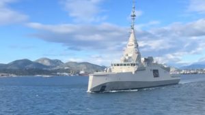 Δείτε τη φρεγάτα Belharra να σαλπάρει προς άγνωστη κατεύθυνση (Βιντεο)