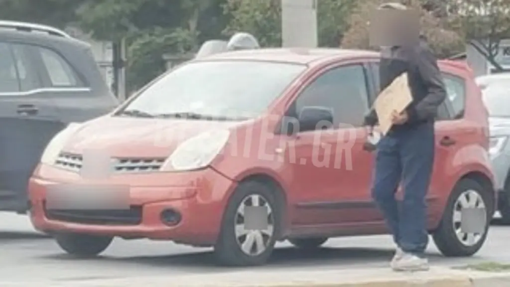 Συμμορία εξανάγκαζε στην επαιτεία Ρουμάνους στο κέντρο της Αθήνας – 3 συλλήψεις (βίντεο ντοκουμέντο)