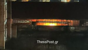 Θεσσαλονίκη: Φωτιά στην ιστορική κεραμοποιία «Αλλατίνη» (εικόνα)