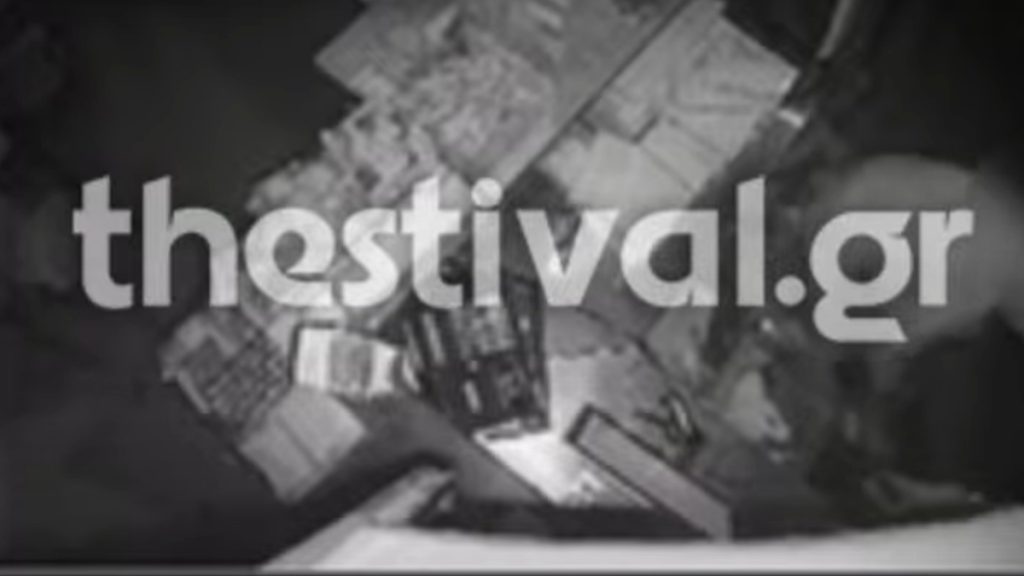 Θεσσαλονίκη: Βίντεο ντοκουμέντο με ληστές που εισβάλλουν σε ψιλικατζίδικο