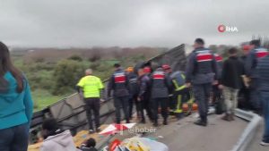 Τουρκία: Διπλή τραγωδία στην Αττάλεια – 16 νεκροί και 30 τραυματίες σε δύο τροχαία