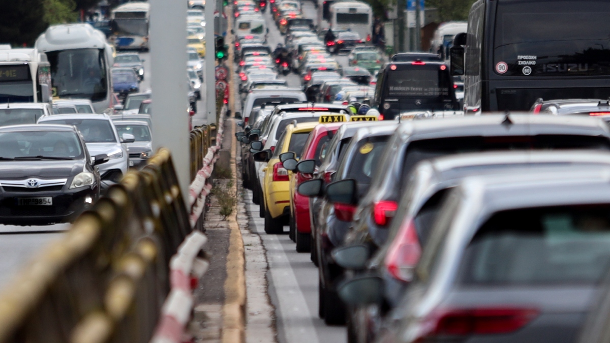 Τροχαίο στη Συγγρού: Αυτοκίνητο παρέσυρε πεζό