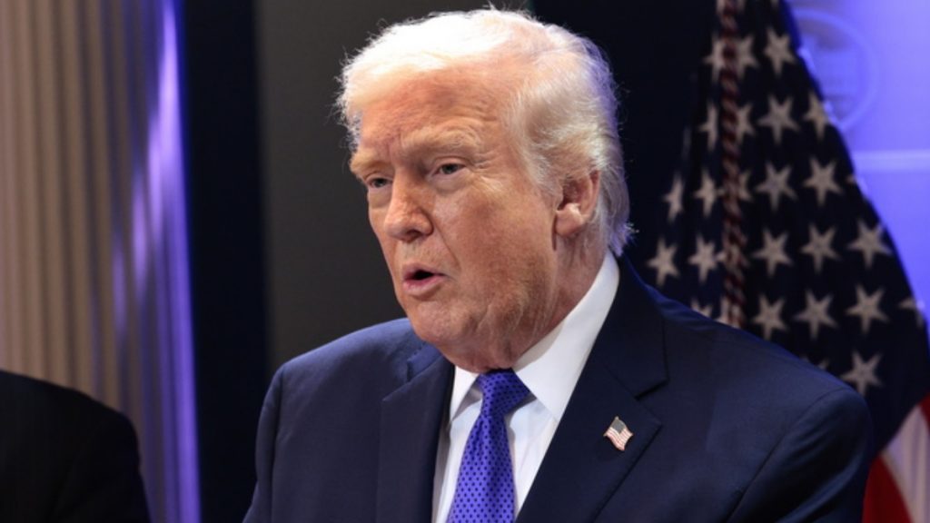 Τραμπ: «Οι δικαστές είναι σκυλάκια των Δημοκρατικών – Παραμένουν σε ισχύ όλοι οι δασμοί και επιβάλω επιπλέον 10%»