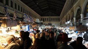 Καθαρά Δευτέρα 2026: Ανοιχτή το βράδυ της Κυριακής η Βαρβάκειος για τα ψώνια της τελευταίας στιγμής (εικόνα)