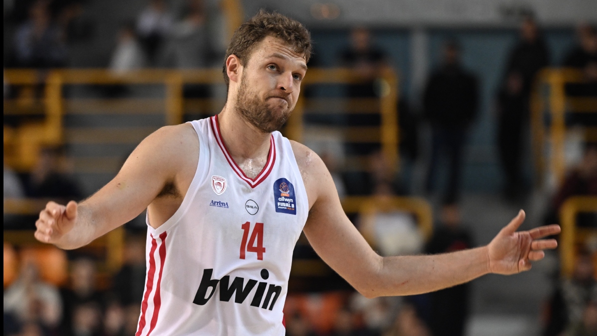 Η αφοπλιστική απάντηση Βεζένκοφ για την μεταγραφή του Χέις-Ντέιβις στον Παναθηναϊκό AKTOR (Βίντεο)