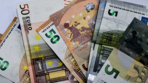 Προϋπολογισμός: Πρωτογενές πλεόνασμα 3,5 δισ. τον Ιανουάριο – Στα 6,2 δισ. τα φορο-έσοδα