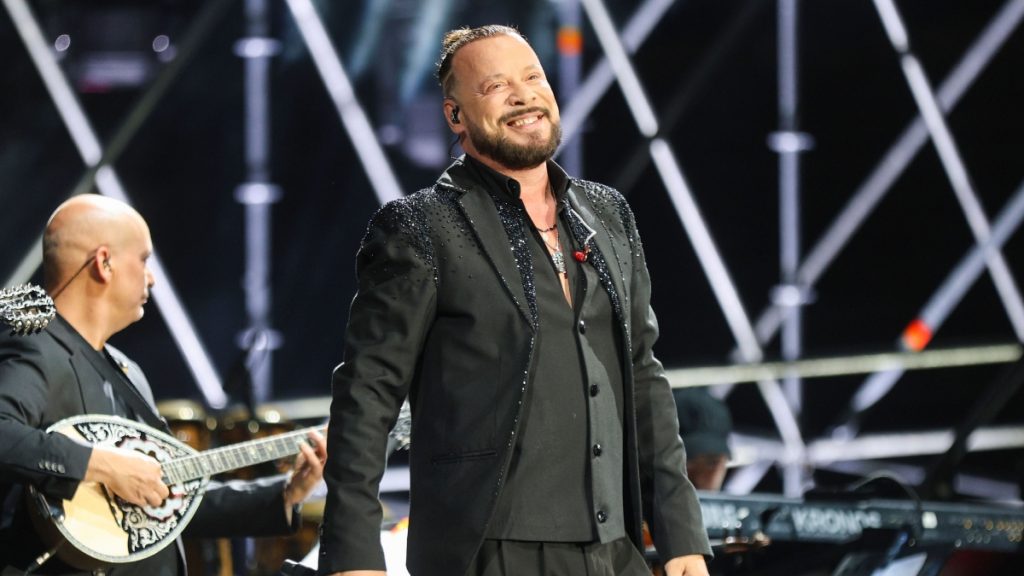 Χρήστος Δάντης: Ατύχημα για τον τραγουδιστή – Έσπασε το χέρι του και θα υποβληθεί σε χειρουργείο