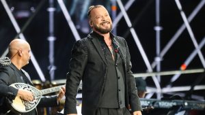 Χρήστος Δάντης: Ατύχημα για τον τραγουδιστή – Έσπασε το χέρι του και θα υποβληθεί σε χειρουργείο