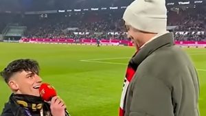 Θύμα άγριας επίθεσης ο διαιτητής που έκανε πρόταση γάμου στον σύντροφό του εν ώρα αγώνα (φωτογραφία)