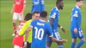 Μπενφίκα – Ρεάλ Μαδρίτης: Ο Εμπαπέ στήριξε τον Βινίσιους – «Είσαι γ******ος ρατσιστής», είπε ο Γάλλος στον Πρεστιάνι