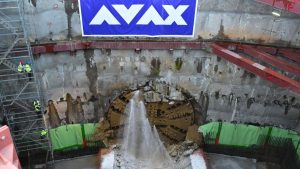 Μετρό Γραμμή 4: Με το “Break on through” των Doors η άφιξη του μετροπόντικα στον Ευαγγελισμό – Δείτε το βίντεο