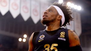 Ντίξον για Αταμάν: «Κλαίει πολύ, πρέπει να γίνει καλύτερος προπονητής»