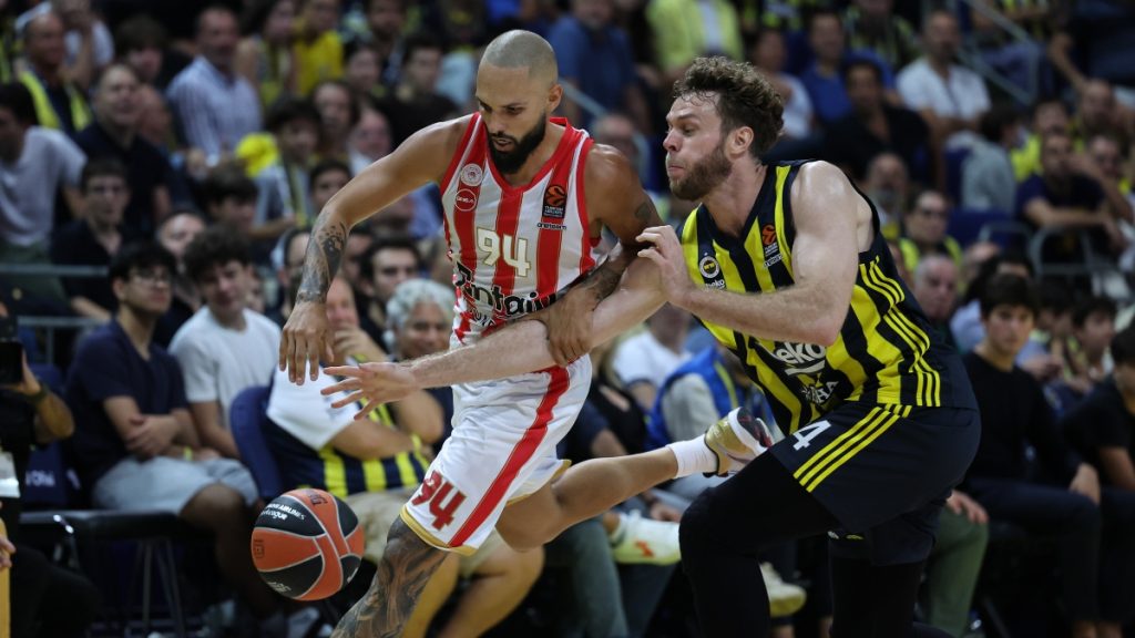 Αθλητικές μεταδόσεις 17/3: Με Ολυμπιακό-Φενέρμπαχτσε και τις ρεβάνς των «16» του Champions League το πρόγραμμα σήμερα