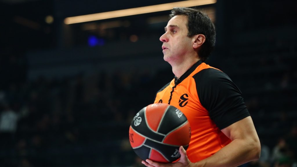 Ολυμπιακός – Φενέρμπαχτσε: Αυτοί θα είναι οι διαιτητές της αναμέτρησης