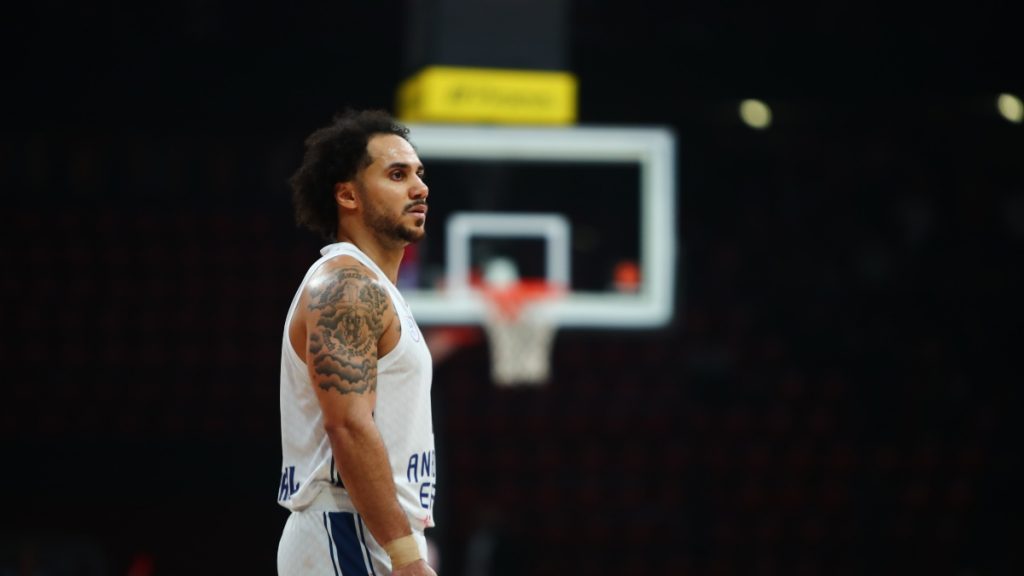 Ανατολού Εφές: Εκτός για 1 μήνα ο Λάρκιν – Χάνει το υπόλοιπο της σεζόν