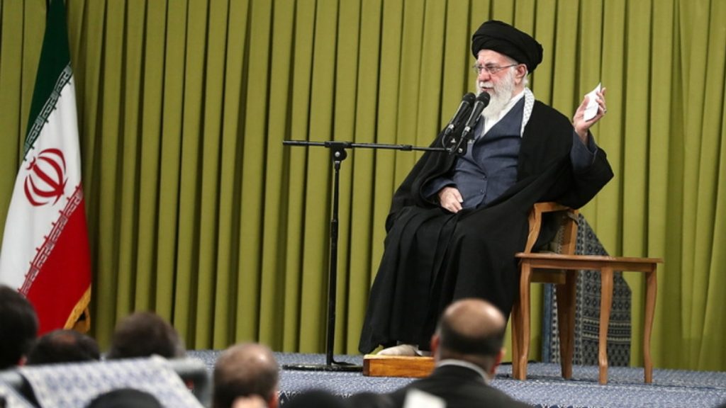 Η στιγμή του πλήγματος στο Χαμενεΐ – Πώς τον εντόπισε η CIA (Βίντεο)