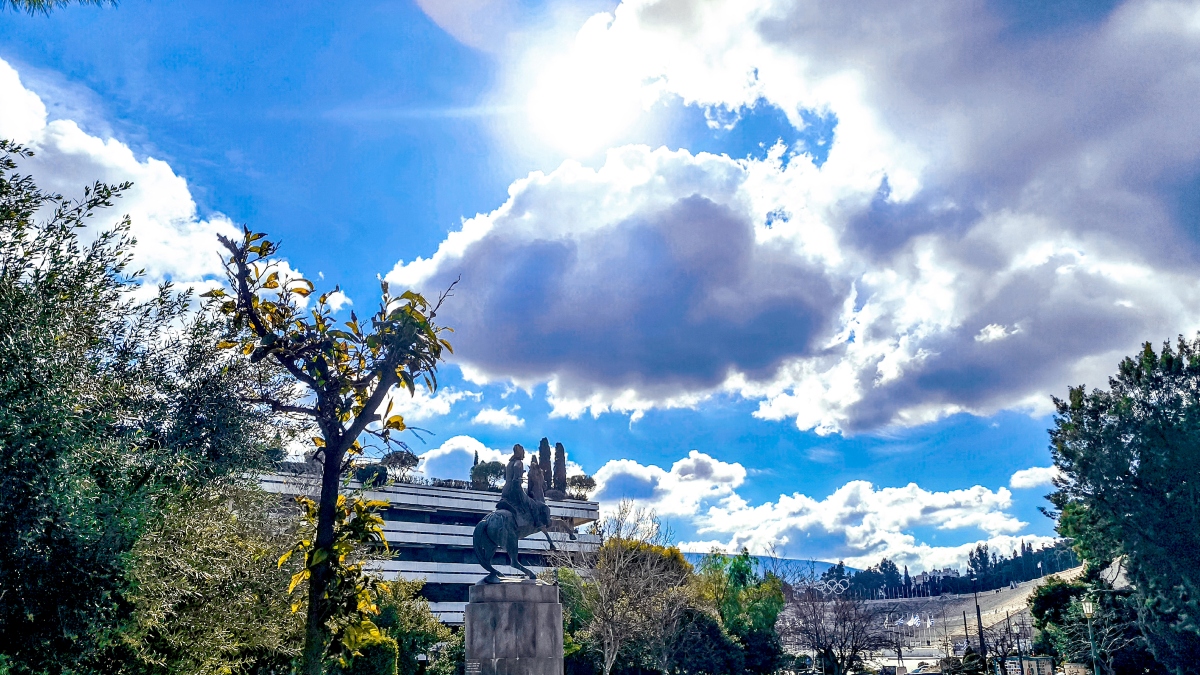 Καιρός σήμερα: Λιακάδα με λίγες νεφώσεις – Πού μπορεί να βρέξει