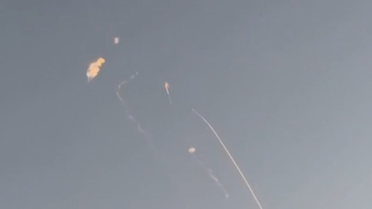 Συνεχίζονται οι επιθέσεις μεταξύ Ισραήλ και Ιράν – Χάος και νεκροί και στον Λίβανο από ισραηλινά πλήγματα κατά της Χεζμπολάχ