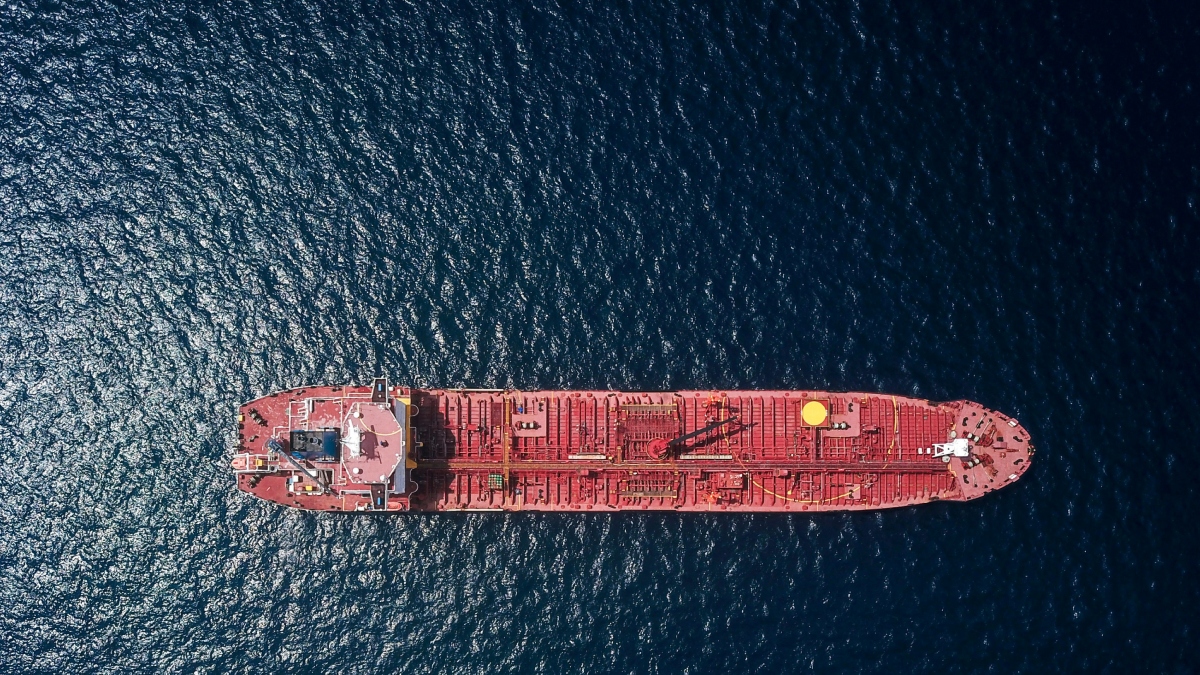 ΠΝΟ: “Να κηρυχθεί εμπόλεμη ζώνη ο Περσικός Κόλπος” – Ζητά επαναπατρισμό ναυτικών