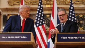 Τραμπ: “Λυπηρό που οι σχέσεις με τη Βρετανία δεν είναι όπως ήταν”