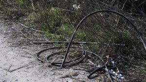 Θεσσαλονίκη: Χειροπέδες σε 40χρονο που αφαίρεσε 70 κιλά καλώδια χαλκού από εγκαταστάσεις του ΟΣΕ