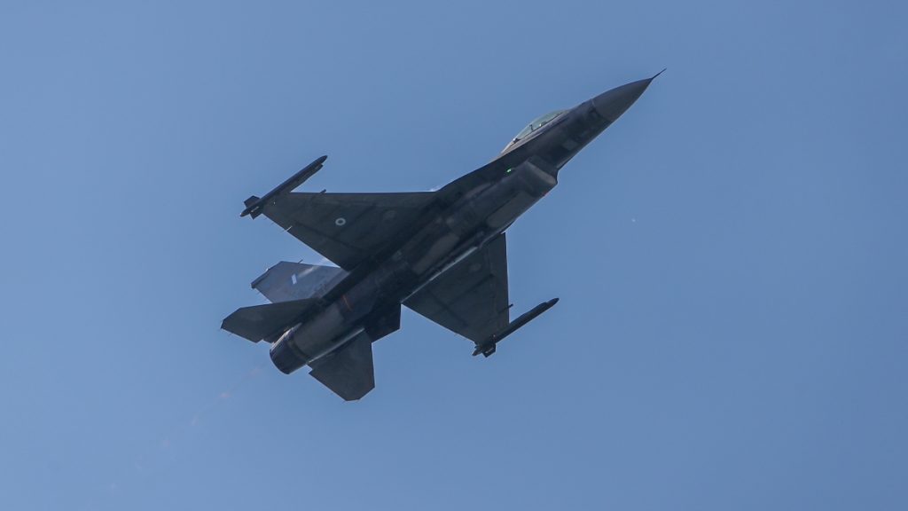 Νέος συναγερμός στην Κύπρο: Τα ελληνικά F-16 απογειώθηκαν για ύποπτο αντικείμενο – Έκλεισε ο εναέριος χώρος (βίντεο)