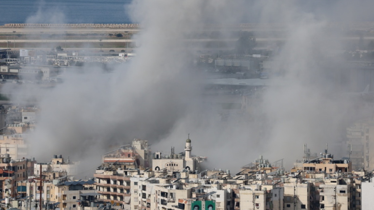 Ο πόλεμος στη Μέση Ανατολή και το παγκόσμιο σοκ σε ναυτιλία, ενέργεια και οικονομία – Οι επιπτώσεις για την Ελλάδα