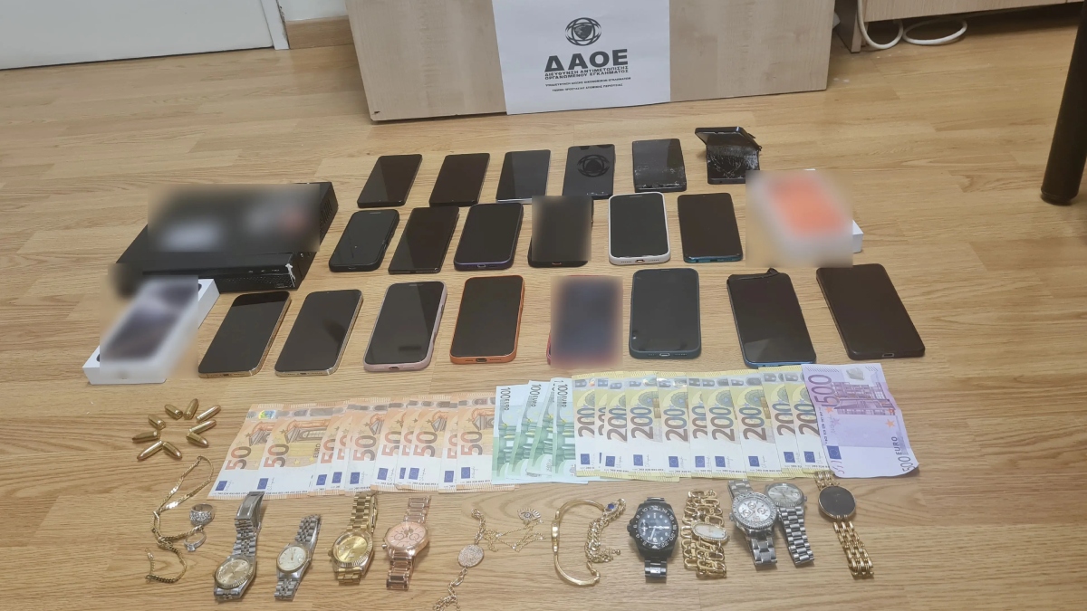 “Ξεδοντιάστηκε” σπείρα που εξαπατούσε πολίτες με το πρόσχημα του “υπαλλήλου του ΔΕΔΔΗΕ ή λογιστή” – 6 συλλήψεις