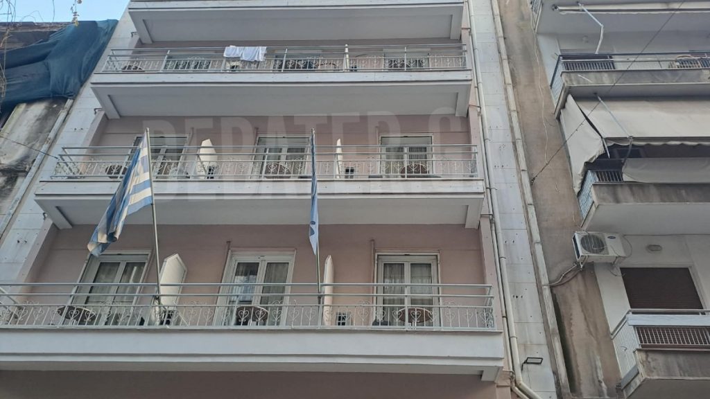 Ομόνοια: Θρίλερ με τον Γάλλο μαθητή – “Είδαμε κάτι να πέφτει στο κενό, αλλά δεν καταλάβαμε ότι ήταν άνθρωπος”