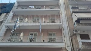 Ομόνοια: Θρίλερ με τον Γάλλο μαθητή – “Είδαμε κάτι να πέφτει στο κενό, αλλά δεν καταλάβαμε ότι ήταν άνθρωπος”