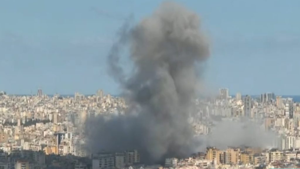 “Βροχή” χτυπημάτων του Ισραήλ στη Βηρυτό – “Τραυματισμένος” ο Μοτζτάμπα Χαμενεΐ, σύμφωνα με την ιρανική τηλεόραση