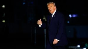 Ο Τραμπ απειλεί το Ιράν με “θάνατο, φωτιά και οργή, αν μπλοκάρει το πετρέλαιο τα Στενά του Ορμούζ”